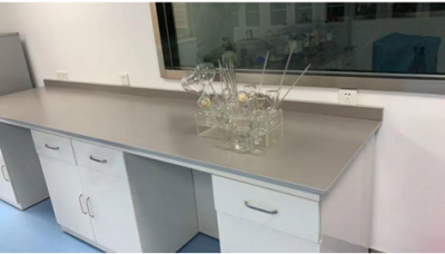 实验室设备中有哪些常规玻璃器皿？