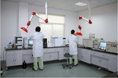 化学实验室设计如何设置安全防护设备？